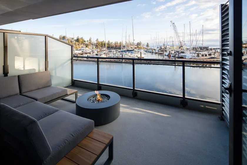 Suite 106 - One-Bed Oceanview Suite | Pet Friendly - Image 1