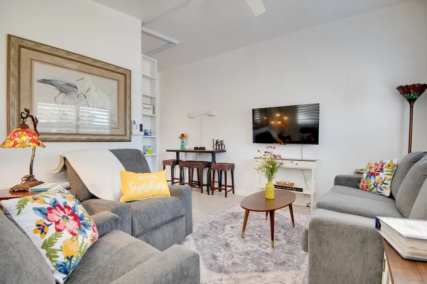 Walk to Beach: Dog-friendly Gem in Cocoa Beach! - Image 1