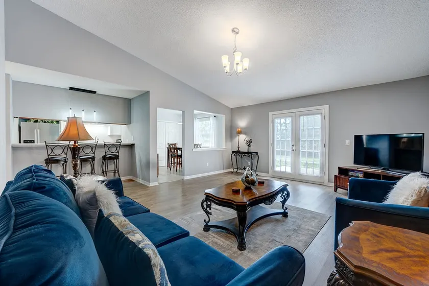 Charming Palm Bay Retreat with Garden - Image 1
