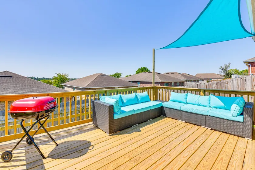 Outdoor Entertaining Space: Family Home in Milton - Image 1