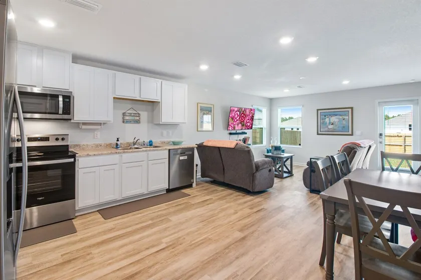 Pet-friendly Home with Fenced Yard - Image 1