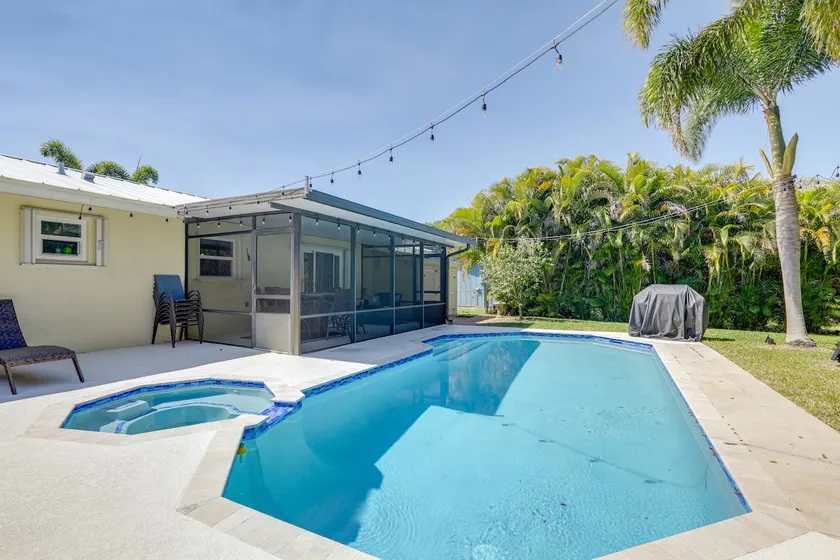 Swim, Golf & Explore: Family-friendly Stuart Gem - Image 1