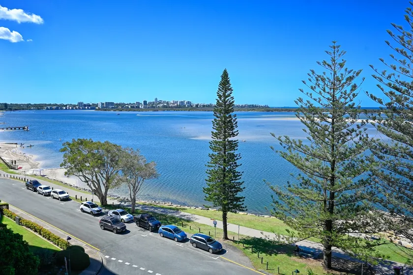 Golden Beach Ocean Views, Passage at your Doorstep - Image 1