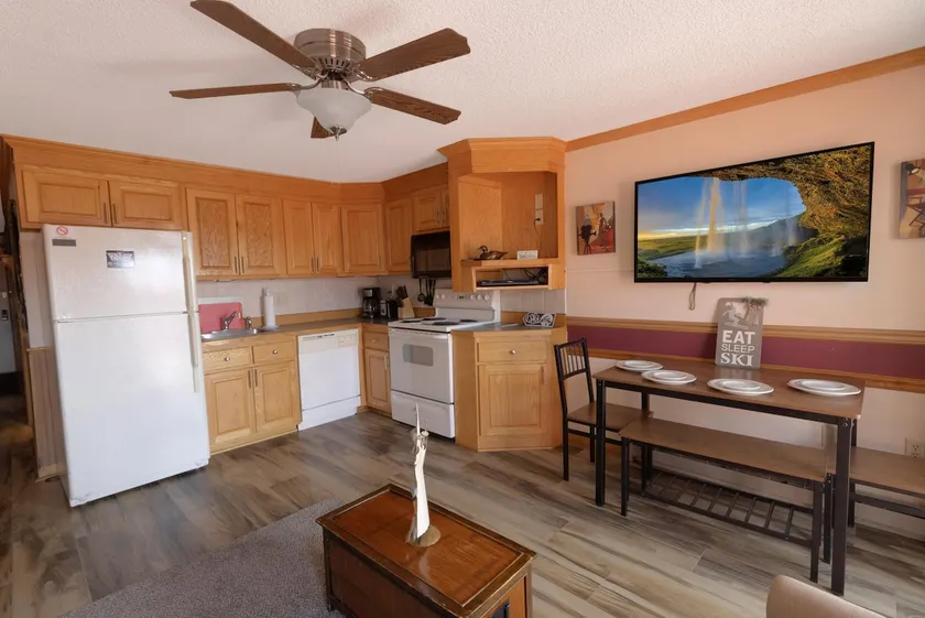 ML 239: Charming, new deck, bike-in/out! - Image 1