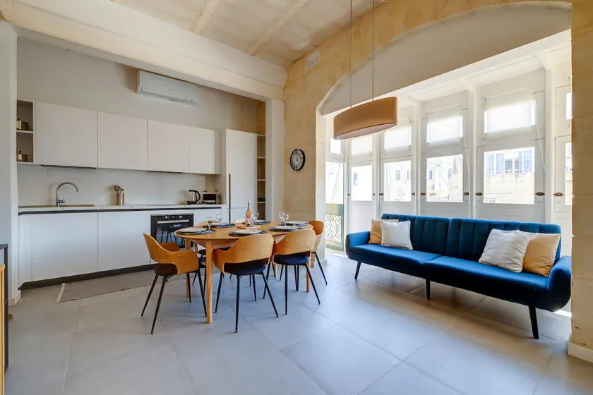 Stylish 2BR Apt in Valletta by Buena Vista - Image 1