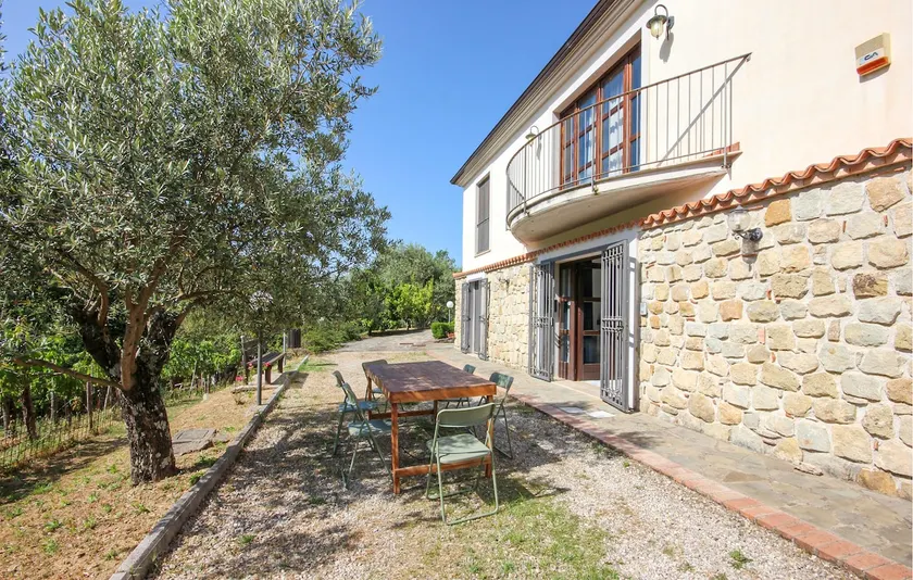 5 Bedroom Beautiful Home In Sessa Cilento - Image 1