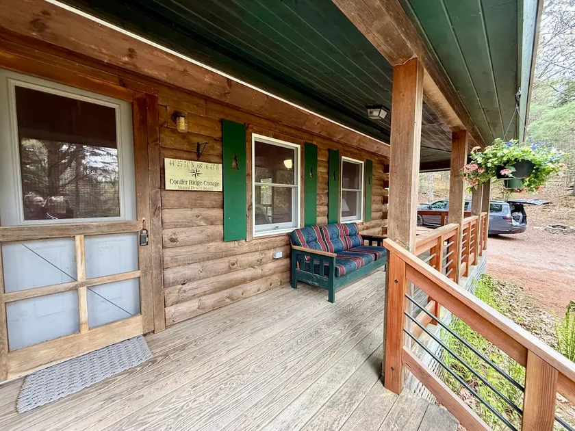 Bar Harbor Cabin Minutes to Downtown and Acadia National Park - Image 1
