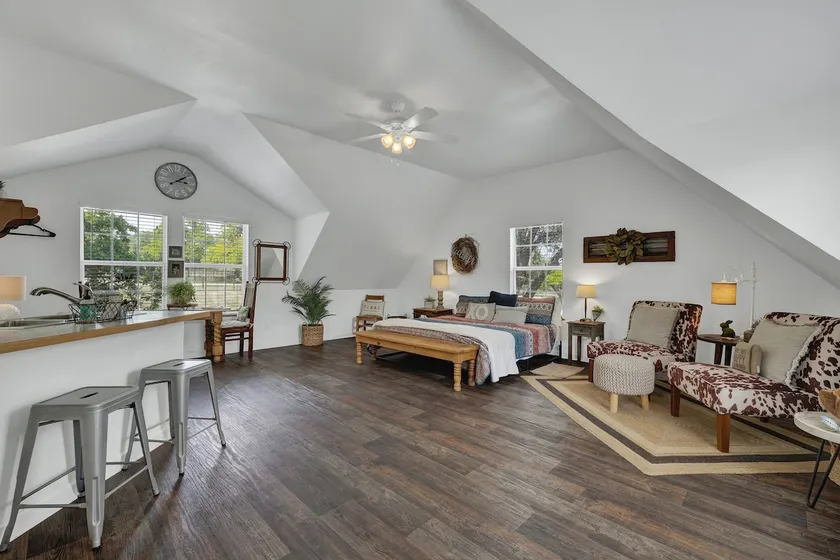 Cactus Flower Treehouse-Pet Friendly-Scenic Views! - Image 1