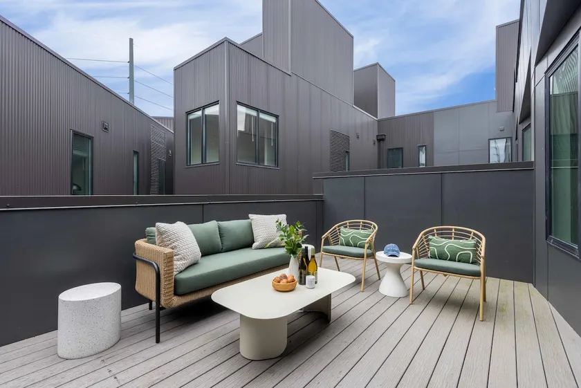 The Outrider - 4BR Bunk Suite · Mins to Downtown | - Image 1