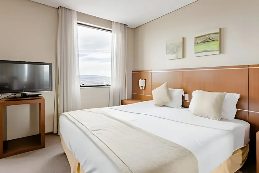 Serviced Apartment with 1 Parking Space | UN1105 - Image 1
