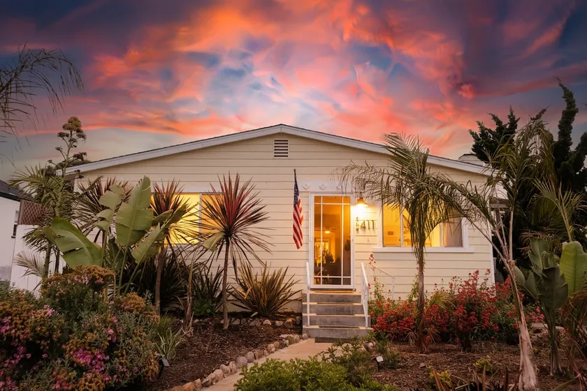 Designer Bungalow Steps to Beach - Image 1