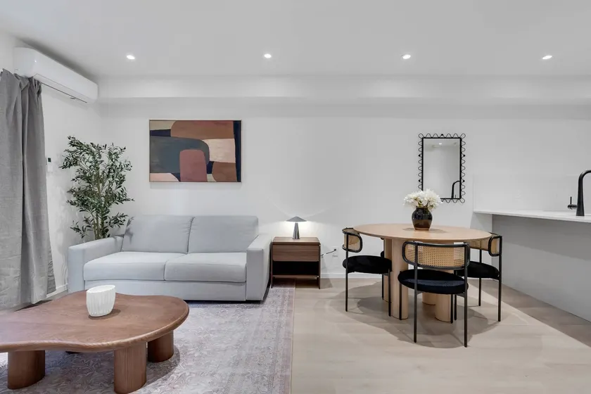 Le Victoria - 1 Bedroom Midtown - Image 1