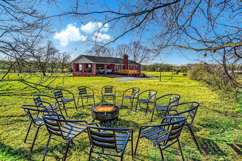 Old Rustic Farmhouse | Game Rm, Fire Pit, BBQ! - Image 1