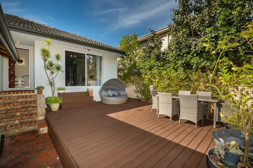 EAST3 - Coastal Hideaway - Image 1
