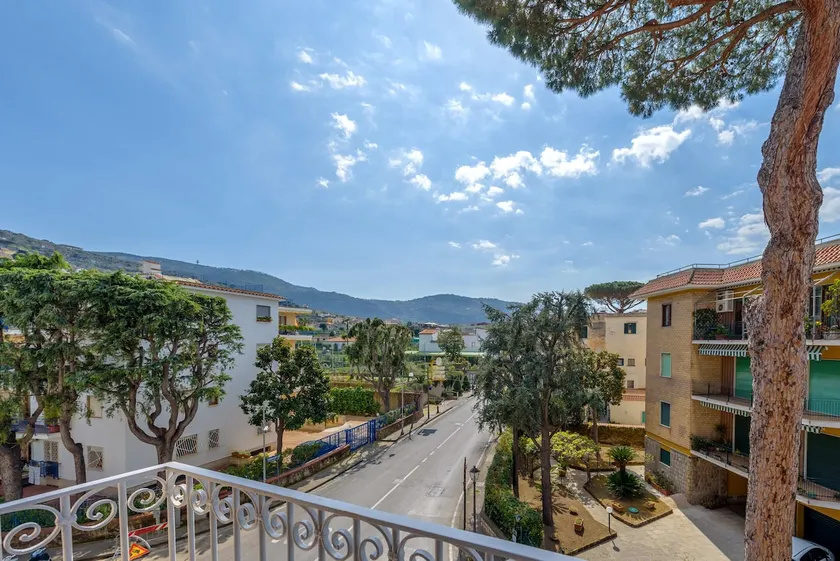 Maramia Luxury Apartment - Image 1