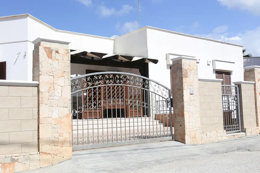 Francesca holiday home with sea view - Image 1