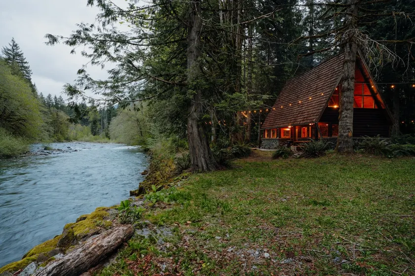 Stonecutter's Cabin - peaceful riverfront retreat - Image 1