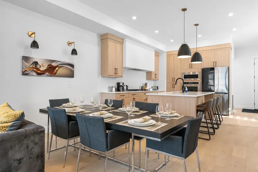 Luxury Home 3 min to University, Stadium, Hospital - Image 1