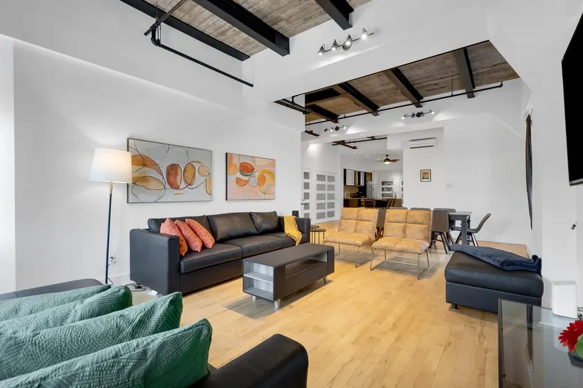Urban Chic|3BR Loft Retreat- Plateau w/ Parking - Image 1