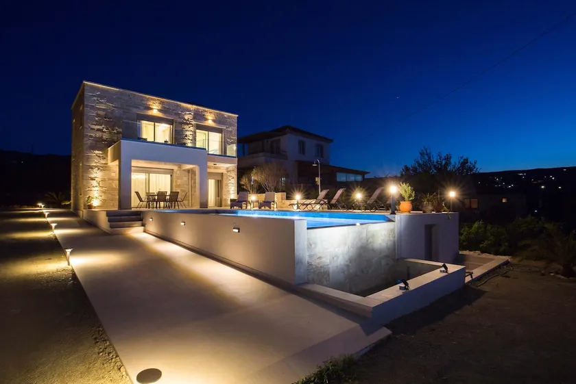 Amfitriti Villa  - Image 1