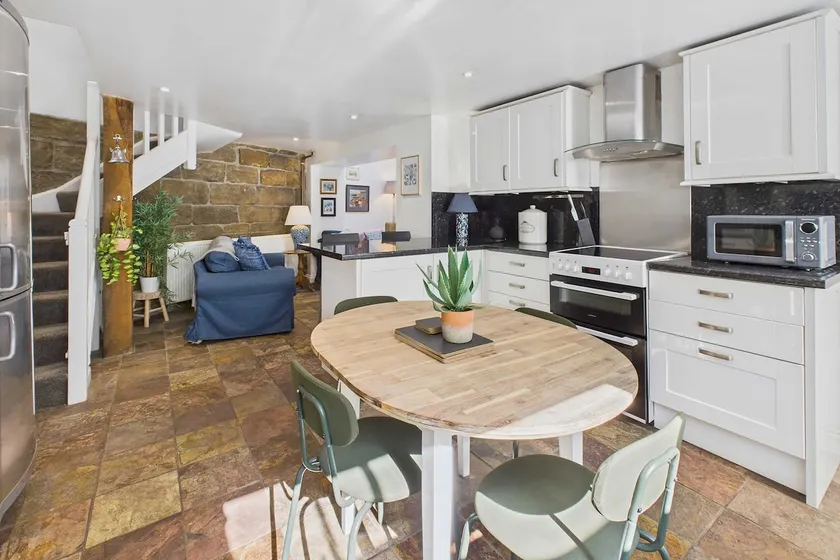 Harbour Cottage - Image 1