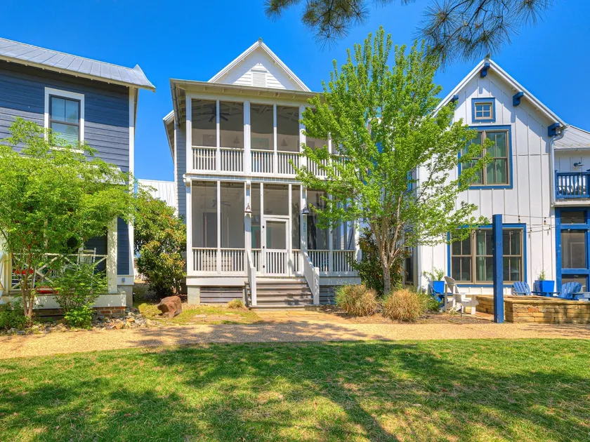 Boomer Bungalow - Image 1