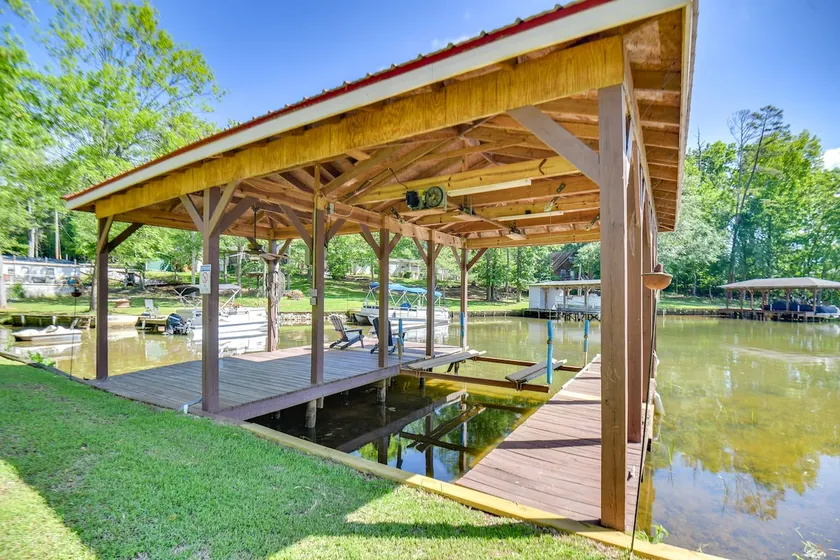 Private Dock: Pet-friendly Home on Lake Sinclair - Image 1