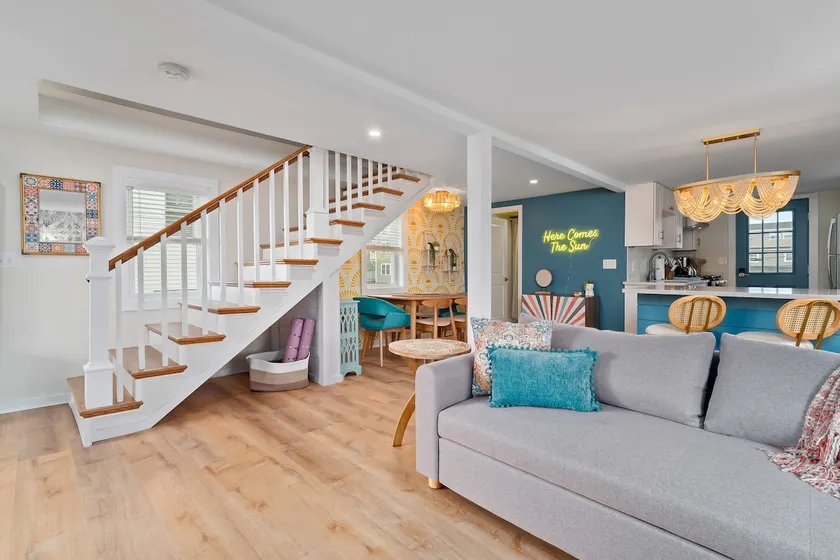 Salisbury Sol | Pet Friendly | Private Balconies - Image 1