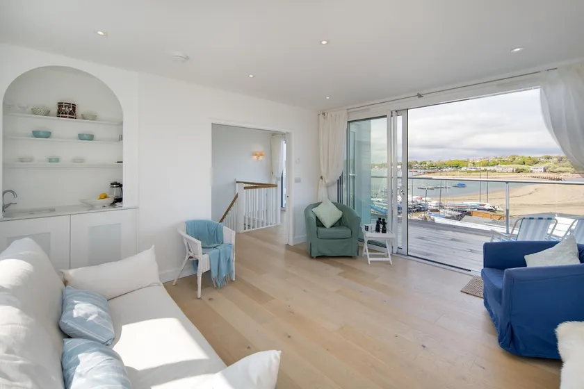Harbour Strand - Image 1