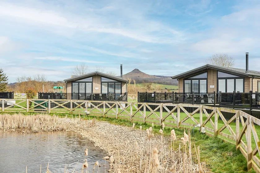 Deluxe Lakeside Chalet With Private Hot Tub - Image 1