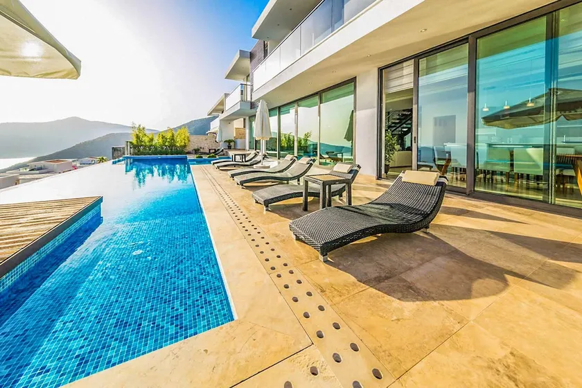 Villa Au Soleil - Image 1