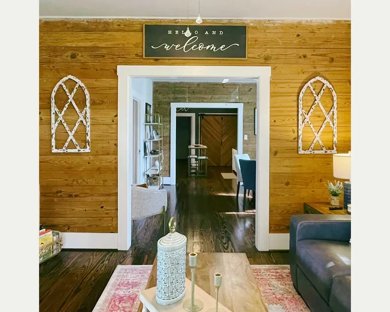 The Baum Suite: Charming 1950s Gem in Schulenburg - Image 1