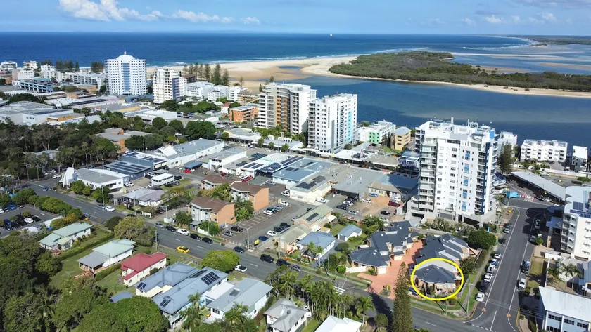 Cosy, Charming, Central Caloundra Getaway - Image 1