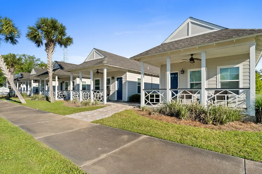 Cozy Cottage 5 of 6 with Pool Views| 2BR | Pool - Image 1