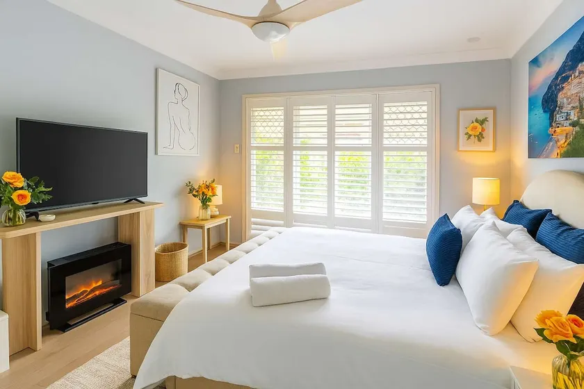 Peaceful 2BR Villa Shops & Parks Ingleburn - Image 1