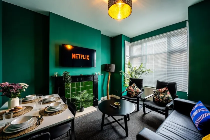 Spacious Central Nottingham House - Image 1