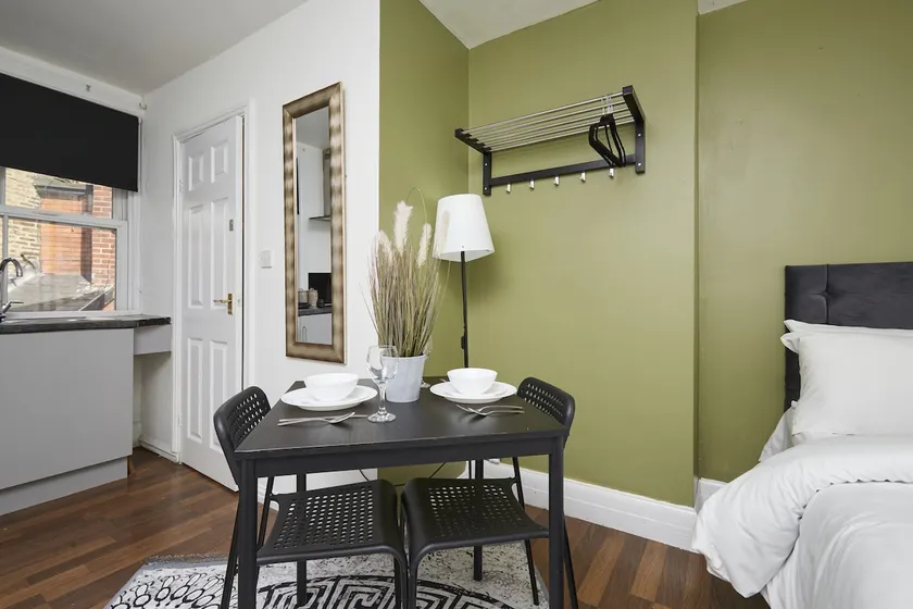 Hayy Studio Suite | Sleek, Comfort, Town Location - Image 1