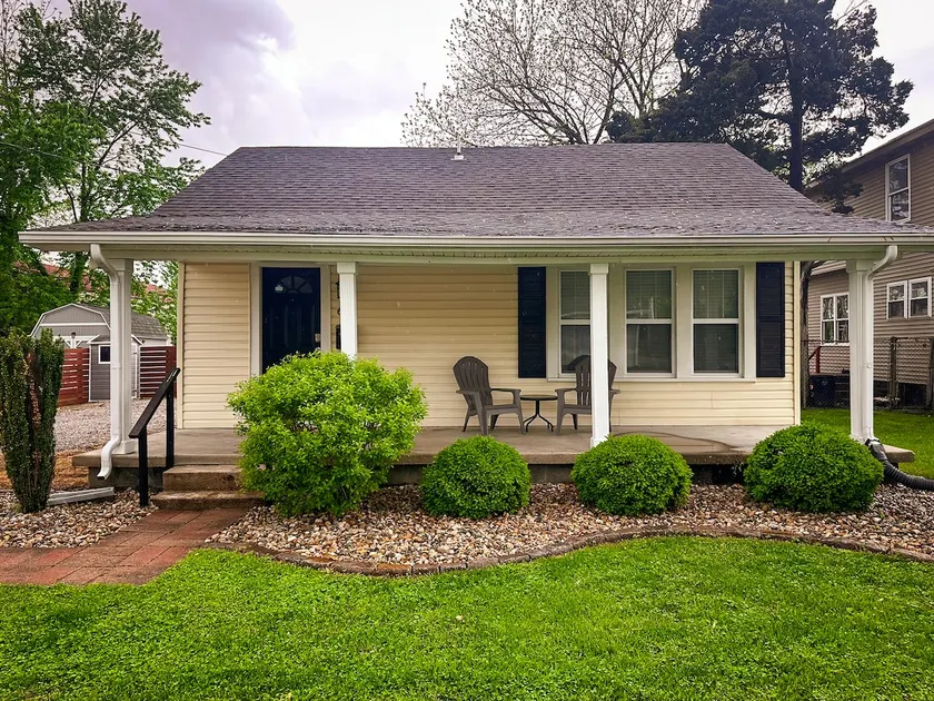 State Street Cottage - Image 1