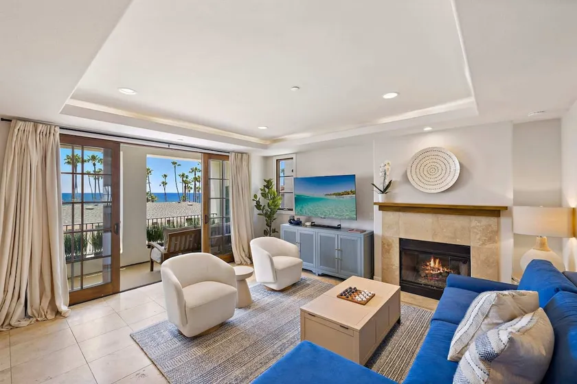 Lux Oceanview Retreat with Bikes and Walk to Beach - Image 1