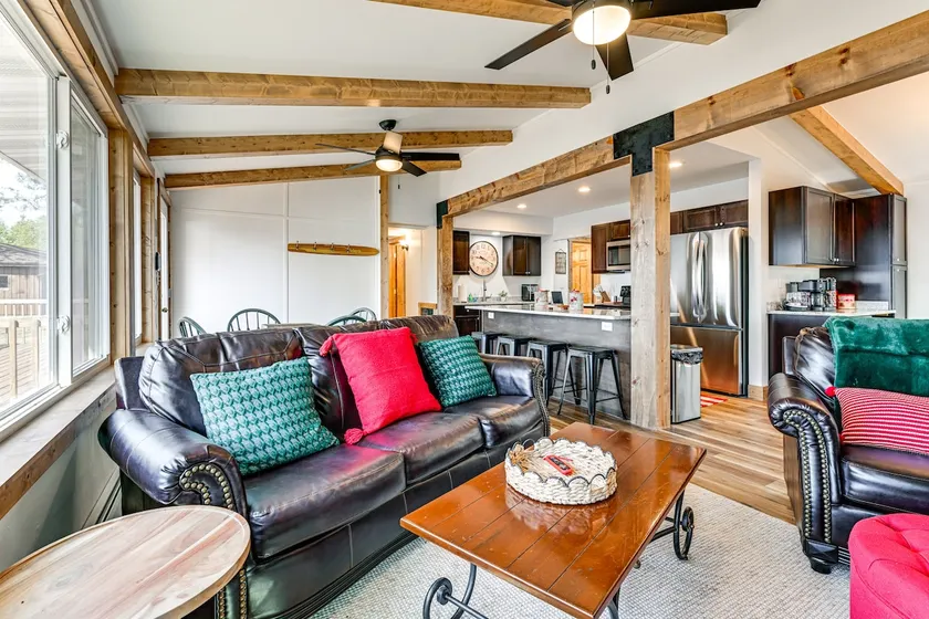 Family-friendly Lakefront Retreat in Tomahawk! - Image 1