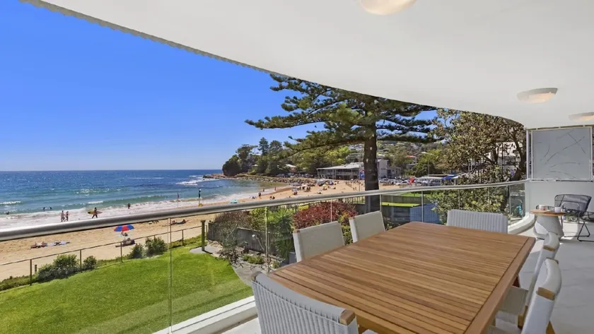 Soundwaves 2 - Avoca Beachfront - Image 1