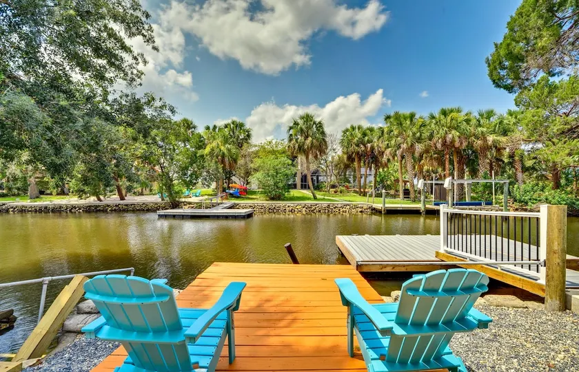 Outdoor Oasis: Canal-front Home in Crystal River - Image 1
