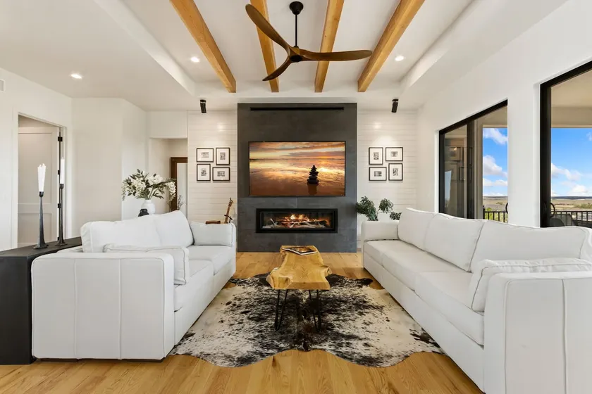Bridle Ridge Retreat - Modern Comfort, Open Views - Image 1