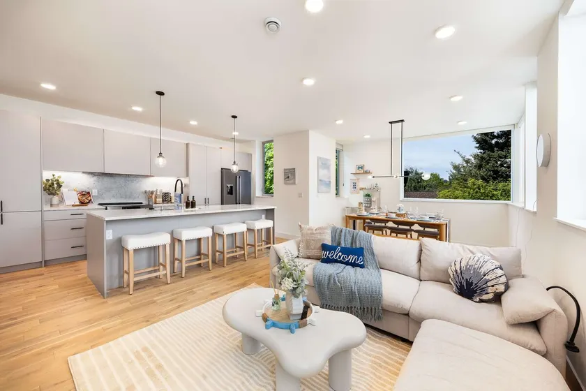 Ocean-Inspired 3B Modern Retreat w Kids Room - Image 1