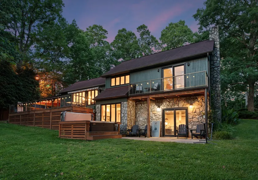 Shady Daze: Waterfront Home w/ Deck, Hot Tub & Lake Views - Image 1