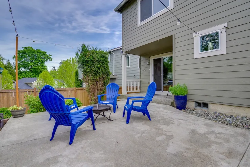 Walk to Trails & Golf: Sedro-Woolley Retreat! - Image 1