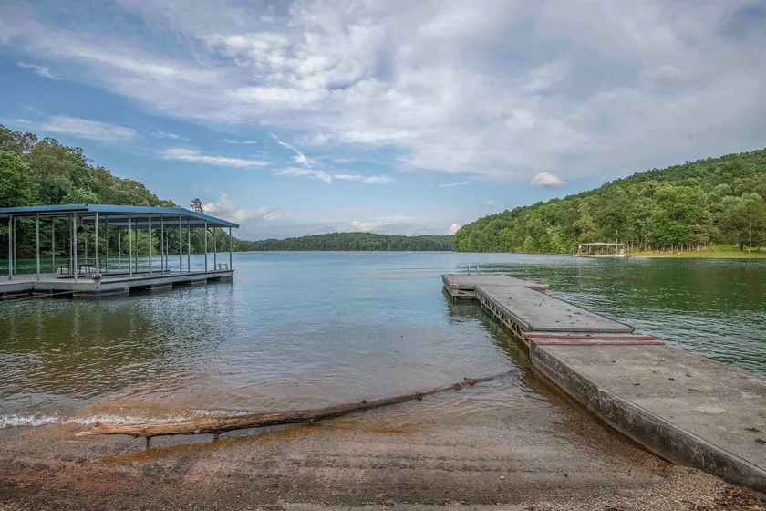 Norris Lake, Waterfront Escape with Private Dock - Image 1