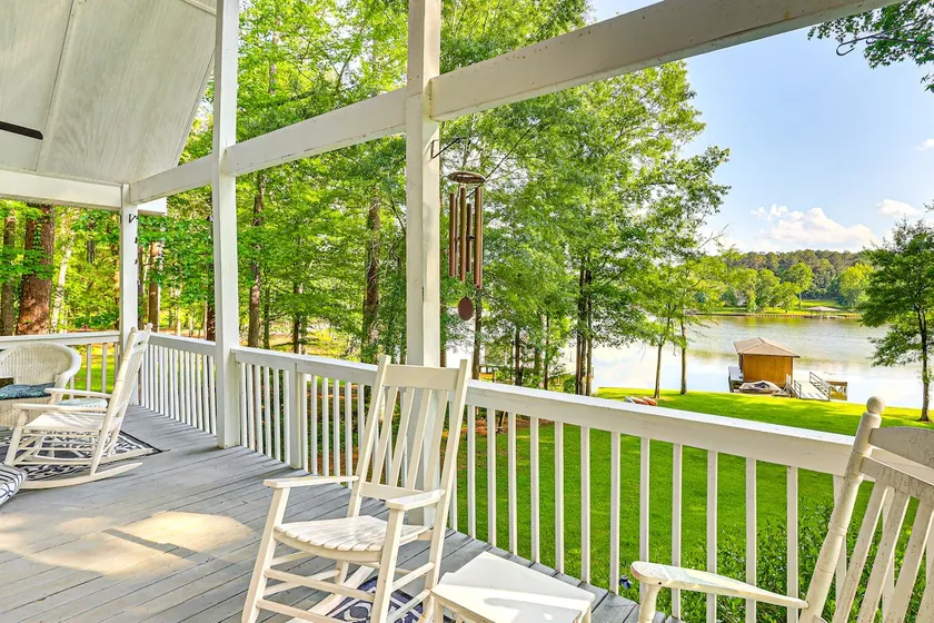 Secluded 6BR Sinclair Lake House w/ Dock - Image 1