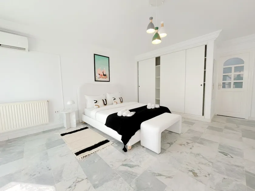 Charming Seafront House | 2 Guests - Image 1