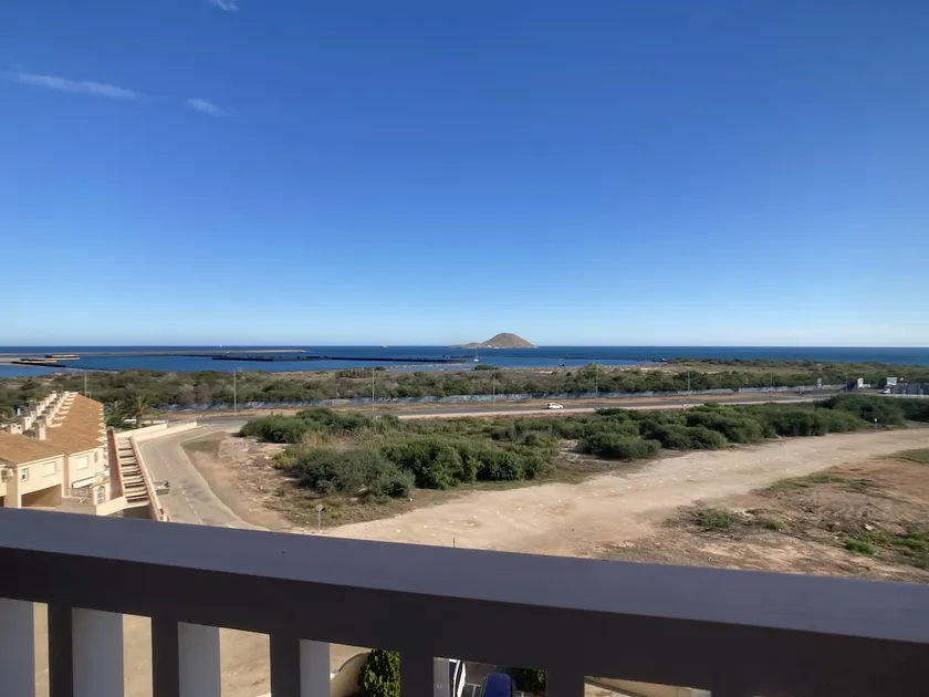 Beautiful 3-bedroom penthouse with views in Tomá - Image 1